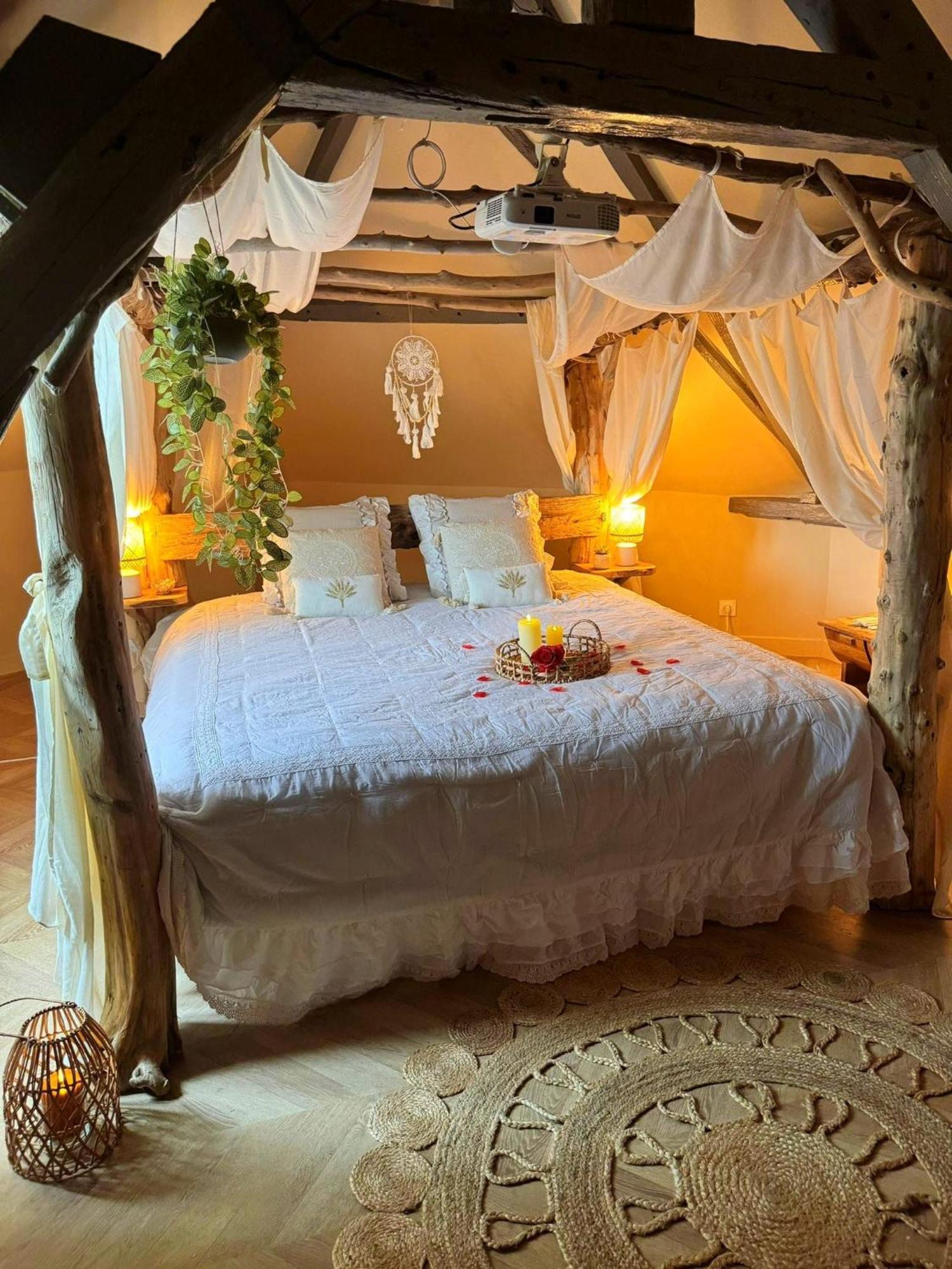Duplex Safari Jusqu'A 4 Personnes, Spa, Cinema Et Lit Sous Les Arbres, Day Use, 10 Min Centre أميا المظهر الخارجي الصورة