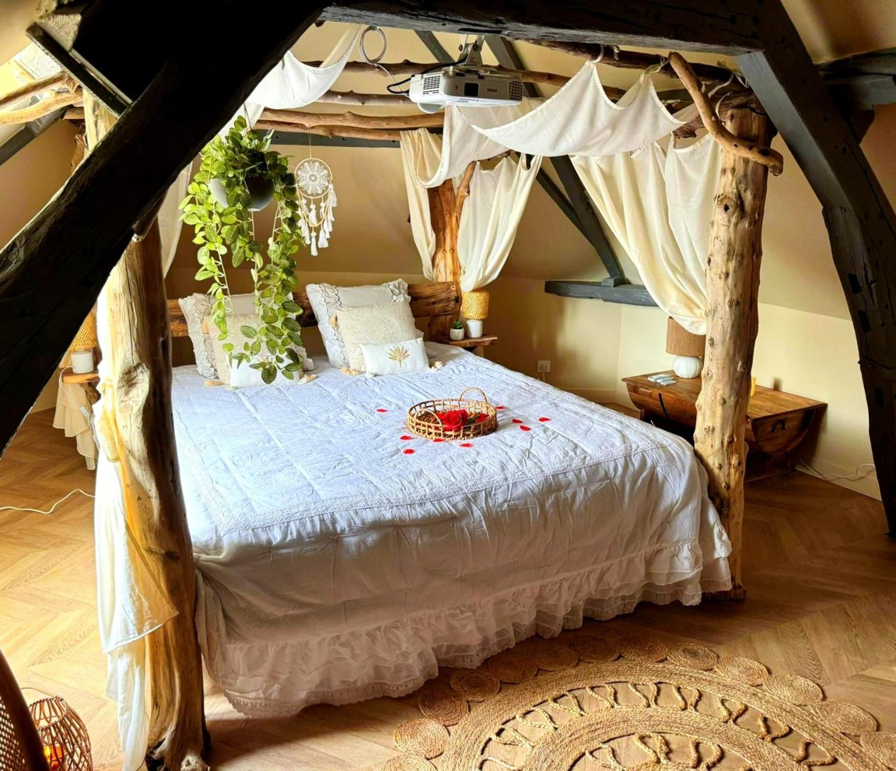 Duplex Safari Jusqu'A 4 Personnes, Spa, Cinema Et Lit Sous Les Arbres, Day Use, 10 Min Centre أميا المظهر الخارجي الصورة